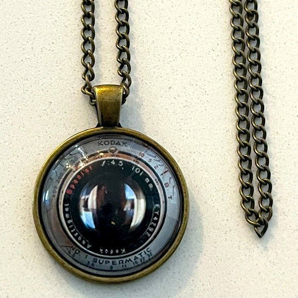 Vintage Kodak Camera Lens Pendant on 26” Bronze Necklace Chain - Picture 3 of 5